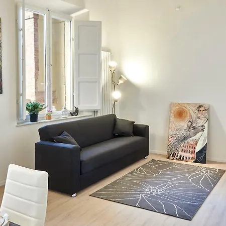 Casa Con Loggiato Storica