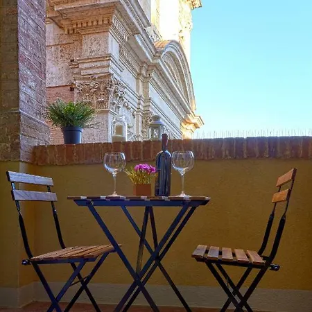 Casa Con Loggiato Storica